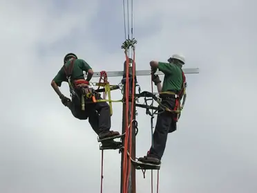 Is being a lineman hard on your knees?