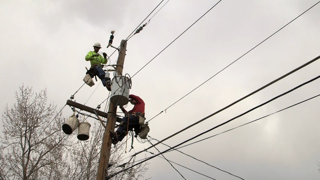 What are the challenges of being a lineman?